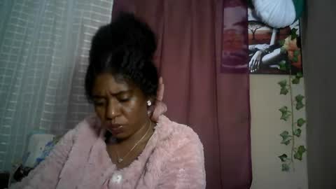 Snapshot of verronique1511 chatting on July 13, 6:44 pm verronique1511 online show from July 13, 6:44 pm