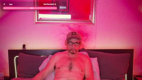 Snapshot of verspig7 chatting on February 20, 8:17 am VersPig7 online show from February 20, 8:17 am