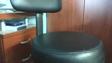 Erik online show from February 25, 8:18 pm