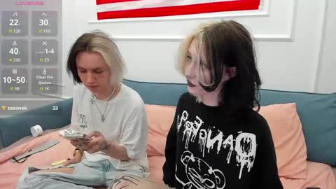 Snapshot of veryraretwins chatting on May 14, 8:48 pm veryraretwins online show from May 14, 8:48 pm