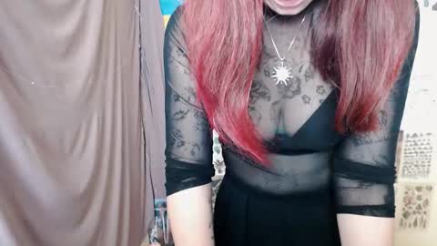 veryveryvery_shy online show from September 25, 5:44 am