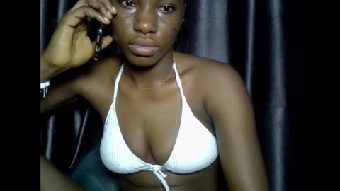 Snapshot of verywetpussy_ chatting on November 22, 10:36 am verywetpussy online show from November 22, 10:36 am