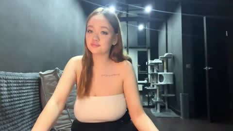 Snapshot of vestaszanto chatting on November 16, 6:02 pm Esta online show from November 16, 6:02 pm