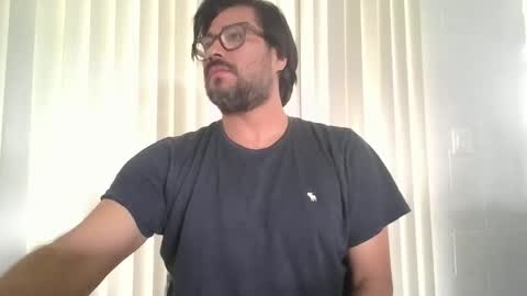 vesturelove online show from October 14, 6:09 pm