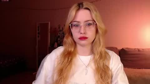 Snapshot of vetta_dey chatting on June 19, 12:37 am Iva online show from June 19, 12:37 am