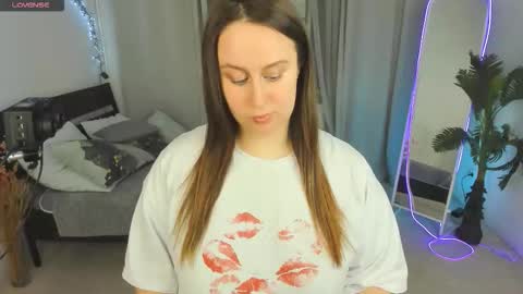 Camilla online show from January 15, 11:04 am