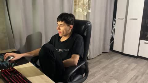 vialeras online show from December 22, 12:29 am