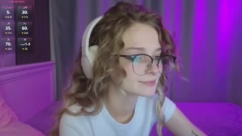 Snapshot of vialeta_baby chatting on October 1, 10:49 pm Vi online show from October 1, 10:49 pm