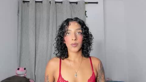 Snapshot of vianka_millerxxx chatting on November 17, 11:54 pm Vianka online show from November 17, 11:54 pm