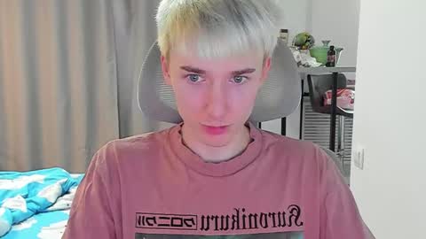 Snapshot of vibemygirl chatting on October 8, 7:50 am vibemygirl online show from October 8, 7:50 am