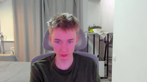 vibemygirl online show from January 9, 2:20 pm