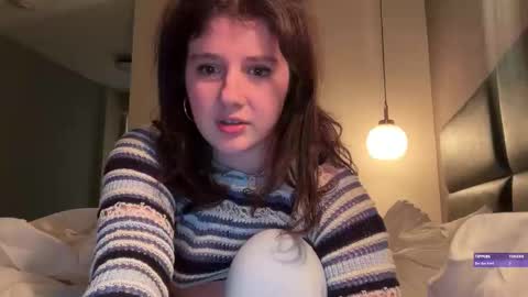 Snapshot of vibeshere chatting on February 13, 5:14 am vibeshere online show from February 13, 5:14 am