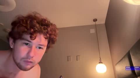 Snapshot of vibeshere chatting on February 14, 4:42 am vibeshere online show from February 14, 4:42 am