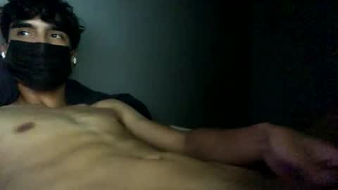 Snapshot of vicente24milf chatting on February 9, 4:27 am vicente online show from February 9, 4:27 am