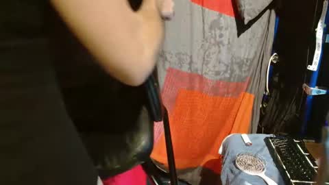 Snapshot of vicesana chatting on October 17, 6:49 am vices online show from October 17, 6:49 am