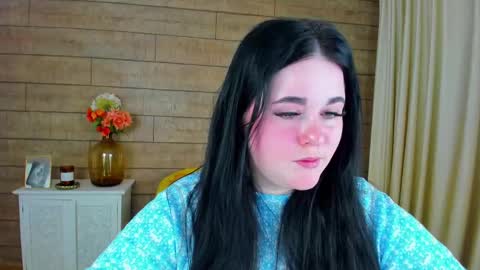 Snapshot of vickibrooks chatting on February 2, 4:59 am VickiBrooks online show from February 2, 4:59 am