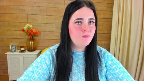 Snapshot of vickibrooks chatting on February 6, 4:03 pm VickiBrooks online show from February 6, 4:03 pm