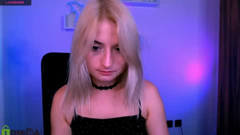 Snapshot of vicky_kim chatting on July 14, 10:48 pm vicky_kim online show from July 14, 10:48 pm