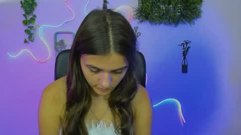 Snapshot of vicky_kim chatting on July 17, 9:27 am vicky_kim online show from July 17, 9:27 am