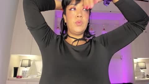 V I C K Y online show from November 28, 11:57 am