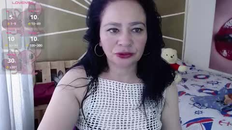 Snapshot of vicky_sexi chatting on November 24, 1:55 pm vicky_sexi online show from November 24, 1:55 pm