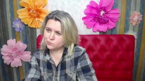 VickyRobins online show from March 17, 10:40 am