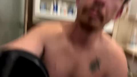 Snapshot of vicrobertson595 chatting on September 11, 6:24 am vicrobertson595 online show from September 11, 6:24 am