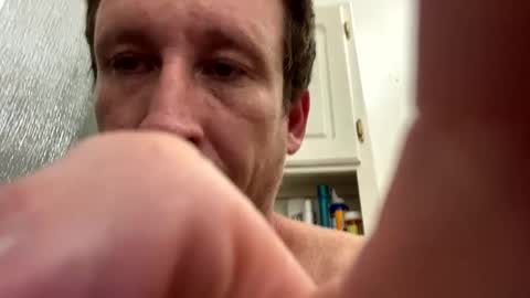 Snapshot of vicrobertson595 chatting on October 7, 3:58 am vicrobertson595 online show from October 7, 3:58 am