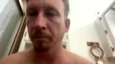 Snapshot of vicrobertson595 chatting on October 28, 6:06 am vicrobertson595 online show from October 28, 6:06 am