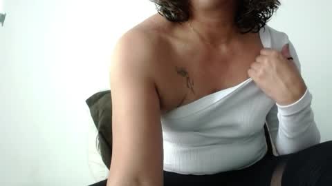 Hi guys   Im victoria  Be the one who can control me in PVT online show from April 15, 4:03 pm