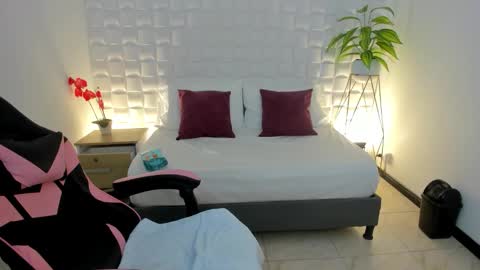 victoria online show from February 24, 7:39 am