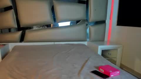 Victoria online show from November 17, 4:07 am