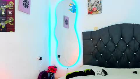 Victoria  independent model online show from October 21, 4:51 pm