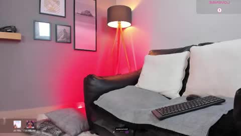 Snapshot of victoria_byte chatting on March 2, 8:48 pm Victoria online show from March 2, 8:48 pm