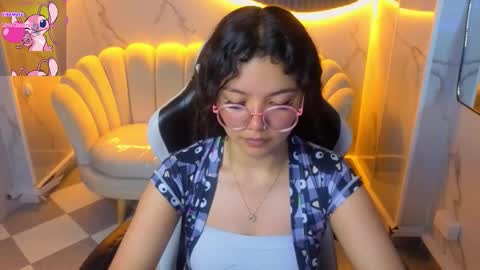 victoria_castillo_b online show from March 2, 8:04 pm