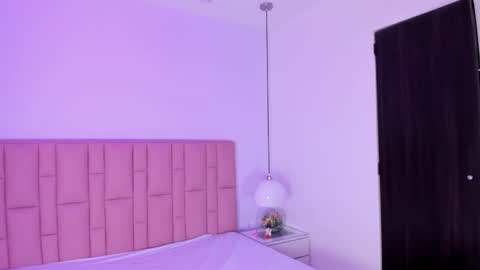 valentina online show from January 11, 12:10 pm