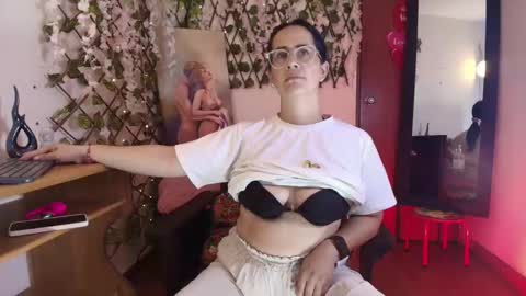 victoria online show from February 11, 9:53 pm