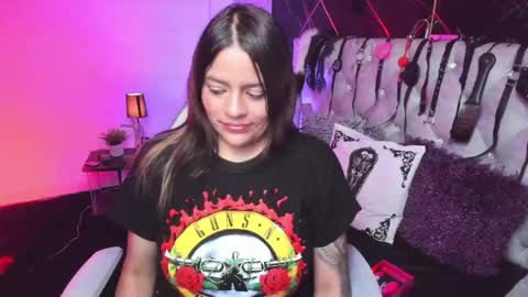 victoria_floyd1 online show from June 5, 3:13 am