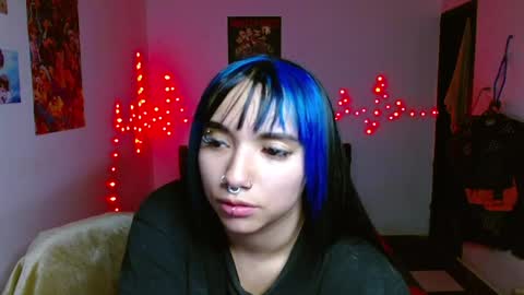 Snapshot of victoria_goddes chatting on April 18, 5:11 am victoria online show from April 18, 5:11 am