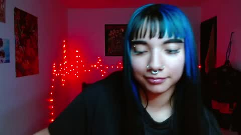 Snapshot of victoria_goddes chatting on May 4, 5:03 am victoria online show from May 4, 5:03 am