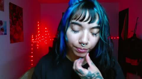 Snapshot of victoria_goddes chatting on May 8, 4:29 am victoria online show from May 8, 4:29 am