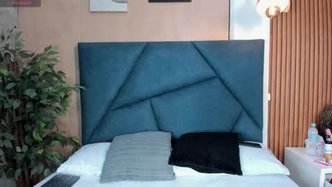 Snapshot of victoria_harriss chatting on November 11, 12:38 pm Victoria Harris online show from November 11, 12:38 pm