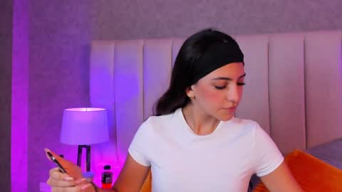 Snapshot of victoria_joliegb chatting on December 21, 11:55 am Victoria Lozano online show from December 21, 11:55 am