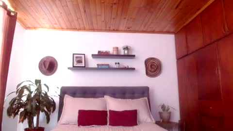Snapshot of victoria_martelo chatting on April 8, 3:45 pm VICTORIA MARTELO online show from April 8, 3:45 pm