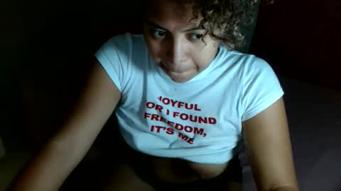 Snapshot of victoria_miler chatting on June 5, 4:56 pm VICKY online show from June 5, 4:56 pm