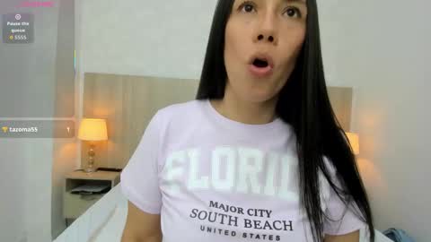 Snapshot of victoria_pachon chatting on November 3, 7:04 pm victoria_pachon online show from November 3, 7:04 pm