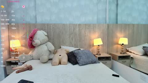 Snapshot of victoria_pachon chatting on April 30, 7:09 pm victoria_pachon online show from April 30, 7:09 pm