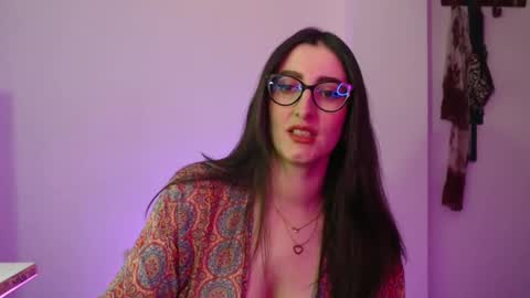 Victoria online show from October 11, 8:51 pm