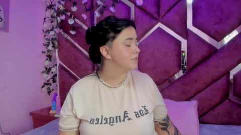 Victoria online show from March 6, 9:00 pm