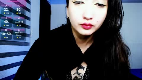 Victoria online show from August 2, 3:10 pm
